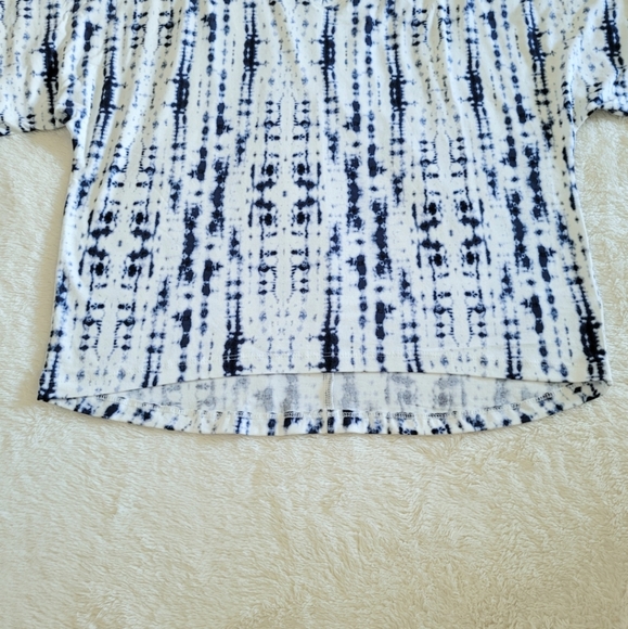 Tahari Tie Dye☮️ Top - NWT - Picture 3 of 11